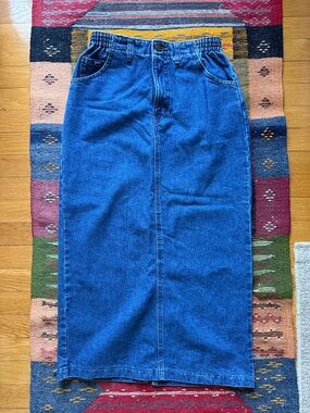 Vintage Lee Blue Denim Midi Skirt - Classic Straight Silhouette